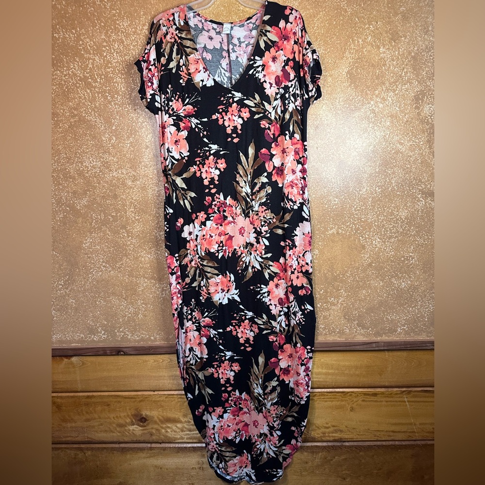 Floral Black maxi Dress size small